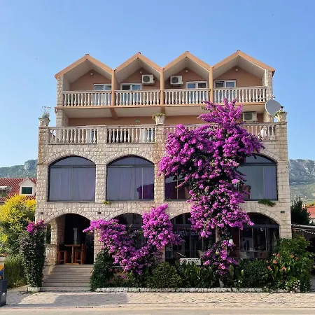 Apartments Mirni Kutak Kaštela Exterior foto